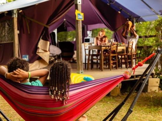 Bungalowtent Freeflower Standard   37m² (2 kamers) zonder privé sanitair