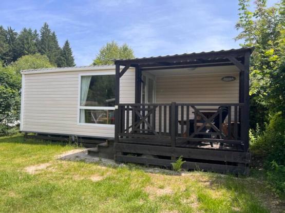 Bungalow Epicea 28m² avec terrasse bois couverte