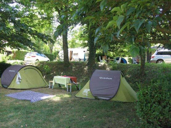Forfait Emplacement Nature sans électricité (pour tente, caravane et camping-car).