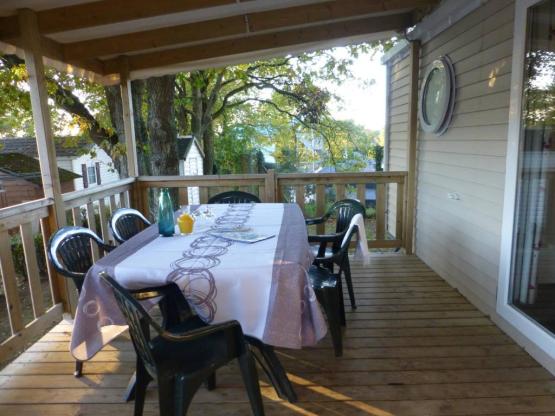 Mobilheim 'Univers' 34m² + 3 zimmer + überdachte Terrasse 18m²