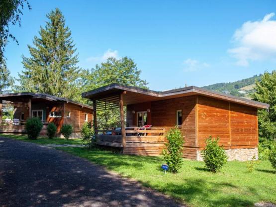 Chalet CONFORT+ 35 m² (2 chambres) Terrasse couverte + TV