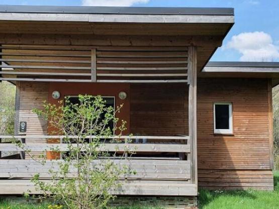 Chalet CONFORT+ 35 m² (3 chambres) Terrasse couverte +TV