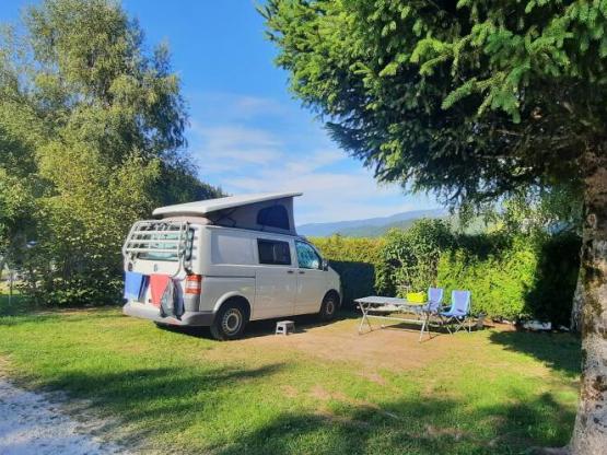 Emplacement PLAISIR  de 80 m² incluant 2 personnes + électricité