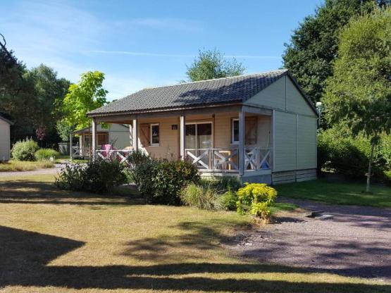 Chalet confort PREMIUM 35 m² (2 chambres - 2 SDB) + terrasse couverte