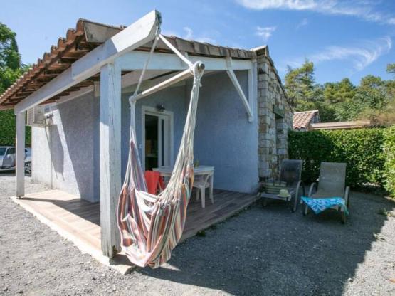 Maisonnette climatisée - du dimanche au dimanche - juillet/août