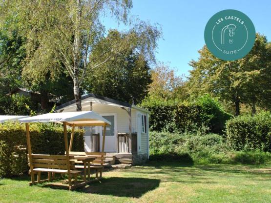 EMPLACEMENT AVEC SANITAIRE PRIVÉ - Electricité 16A + Eau + Evacuation + frigo 45L