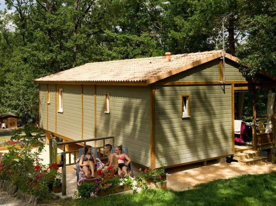 Hütte  Premium , 3 Schlafzimmer, 2 Badezimmer, überdachte Terrasse