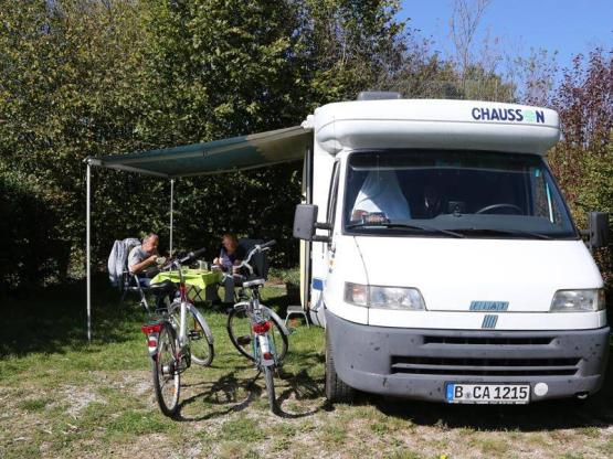 Forfait emplacement - 1 voiture - tente, caravane ou camping-car
