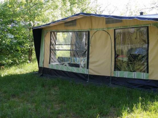Comfortplaats 10A (1 tent, 1 caravan of 1 camper 5m max/ 1 auto)