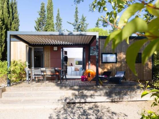 Mobil-Home PREMIUM 3 ch. SPA- CLIM-TV-Lave-vaisselle-2SDB.