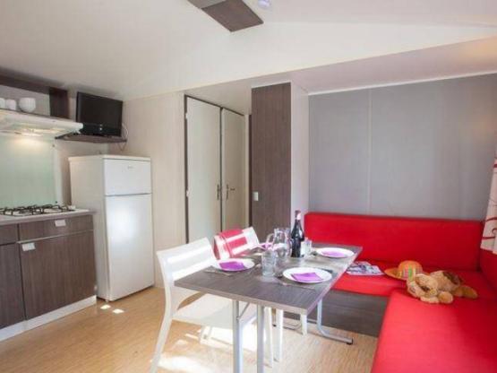 Mobil-home 2 chambres O'hara 26m², terrasse extérieure intégrée