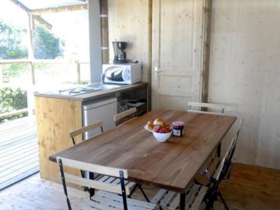 Hütte Lodge Standard 34m² (2 Zimmer) überdachte Terrasse 11m² + TV