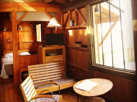 Cabane et jacuzzi privatif