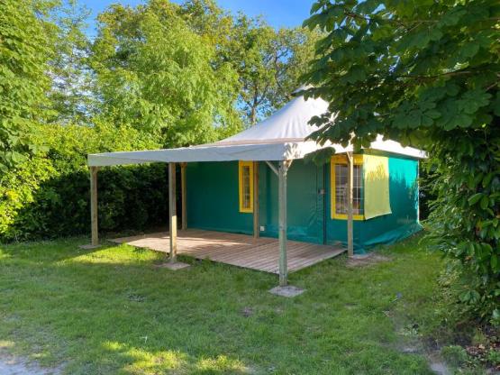 Bungalow Pagan avec sanitaires (4 adultes + 1 enfant -8 ans)