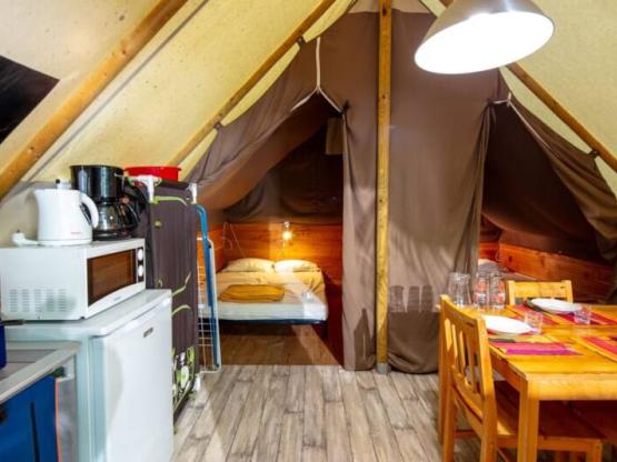 Tente Lodge Amazone 22m² sans sanitaires