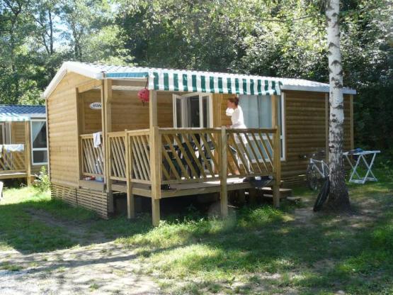 Mobile Home Standard Loggia 26m² - 2 Schlafzimmer + überdachte Terrasse 9m² + TV