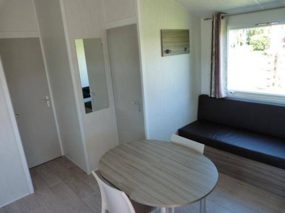 M5 M8 Mobil-home 2 chambres modèle Malaga 2012 + terrasse d'angle couverte (2sur le camping)