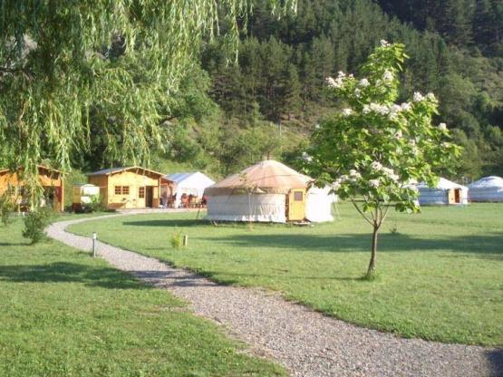 Yourte Mandala 45m² - pour activités - sans sanitaires