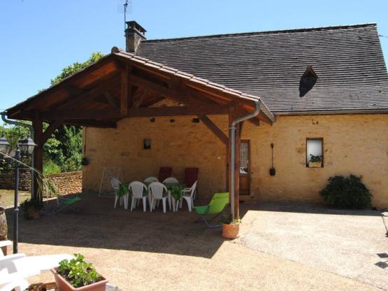 GITE LES PIERRES CHAUDES