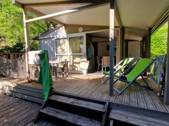 Chalet 28m² CONFORT 2 chambres + terrasse semi-couverte