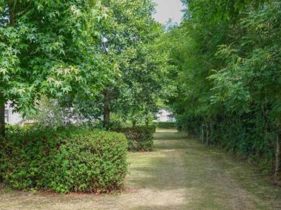 Forfait : Emplacement + 1 voiture + électricité 10A