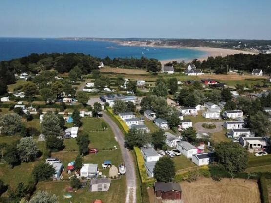 STOP ACCUEIL CAMPING CAR (2 adultes+ 1 emplacement+ électricité 10A)