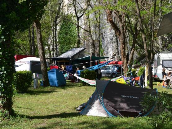 FORFAIT 2 Personnes + véhicule avec tente ou caravane + ELECTRICITE