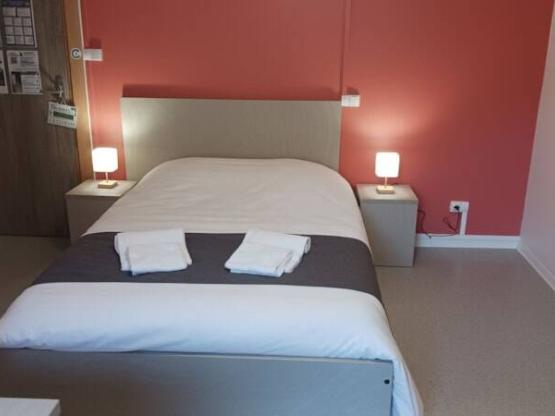 16/CHAMBRE QUADRUPLE AVEC TELEVISION