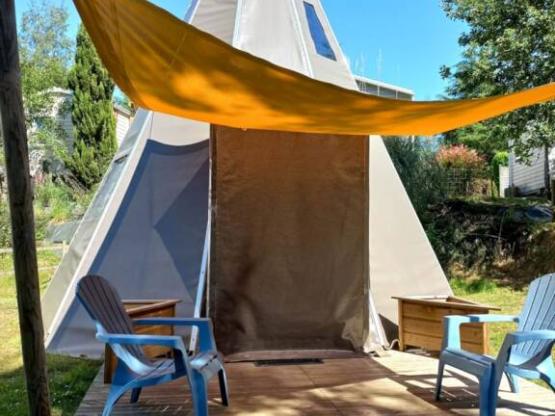 Tipi (sans sanitaires privatifs)