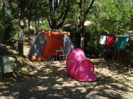 Emplacement tente / caravane ou camping-car