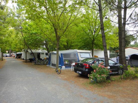 Forfait Camping Saison à la semaine (juillet/août)/ Samedi ou Dimanche