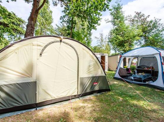 Emplacement Confort - 120m² 1 véhicule+ électricité + équipement