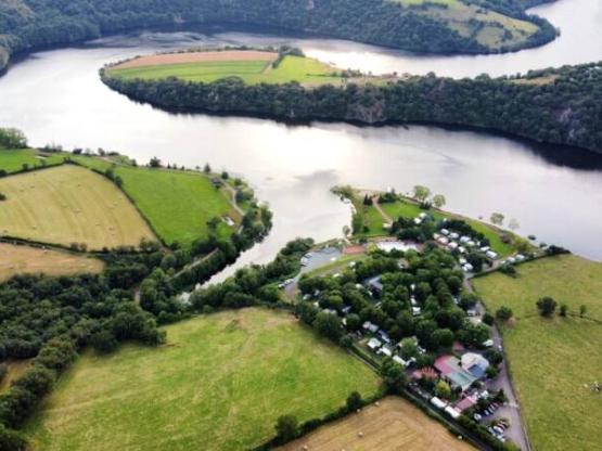 Emplacement + voiture + tente / caravane ou camping-car