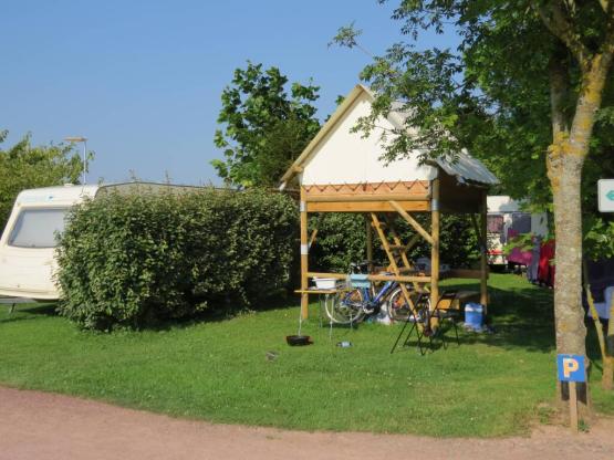 Tente Bivouac sur pilotis Standard 5m² - 1 chambre - sans sanitaire - sans électricité