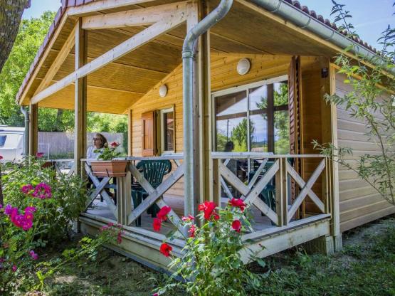 Chalet SELECT 2 habitaciones (lavavajilla - TV - terraza cubierta 12m² - area 28m²)