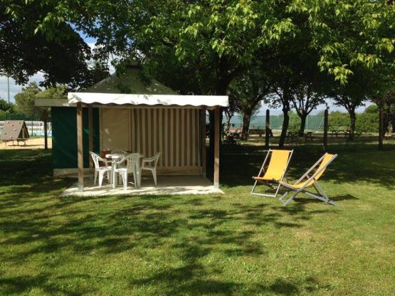 Canvas bungalow 16 m² - 2 bedrooms / without toilet blocks