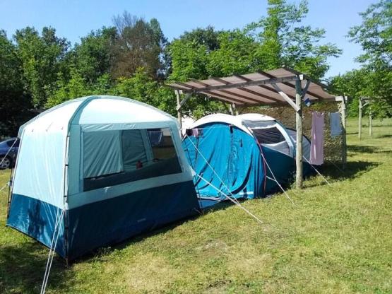 Forfait Confort (1 tente, caravane ou camping-car / 1 voiture / électricité 6A)