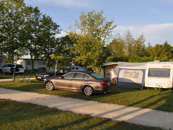Forfait Confort - Caravane- Tente- Camping-car - 2 personnes - Electricité incluse