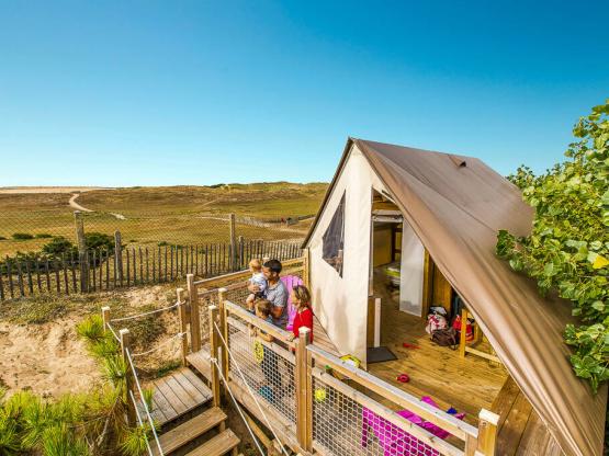 Tente meublée Lodge ** (2 chambres)