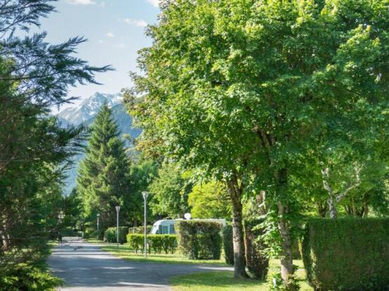 Stellplatz 100m² + 1 Auto + Strom 5A -