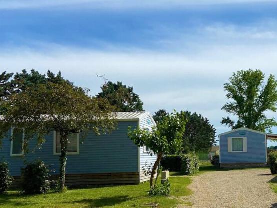 Mobil-home climatisé "retro" 3 chambres - 31 m² + terrasse couverte de 12 m²