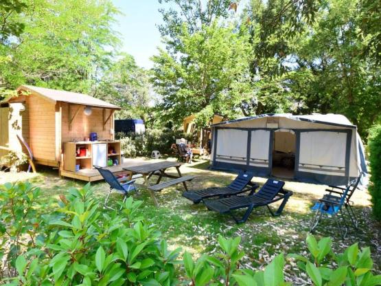 Emplacement Premium + sanitaire privé