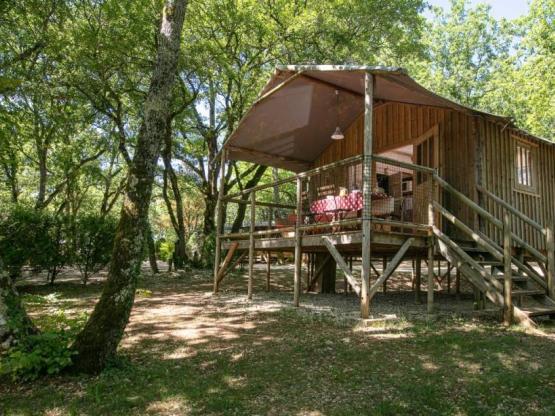 Houten hut op palen - 2 slaapkamers