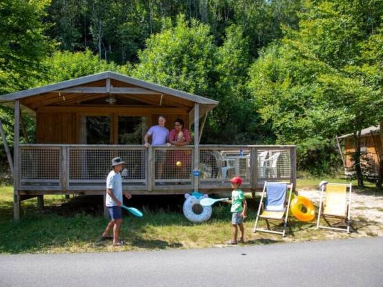 Sweetflower Confort 43m² (2 chambres) + TV + draps + serviettes + terrasse semi-couverte de 11m²