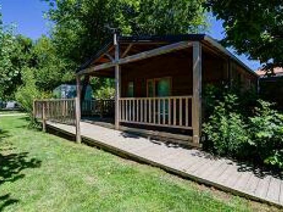 Chalet CONFORT 50m² (2 chambres) dont terrasse couverte + TV (PMR également)