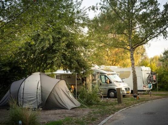 Emplacement Camping