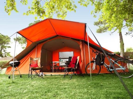 Package READY TO CAMP 20m² (2 bedrooms) + electricity + fridge