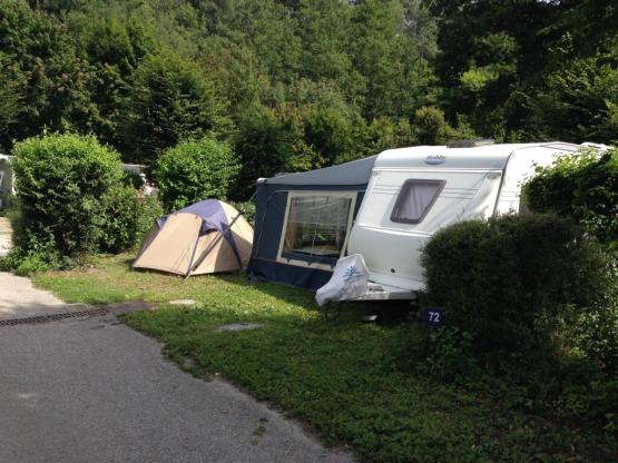 Classic Pitch (90-100m²), Strom 16A (1 tent, 1 caravan or 1 camper / 1 car / 16A)