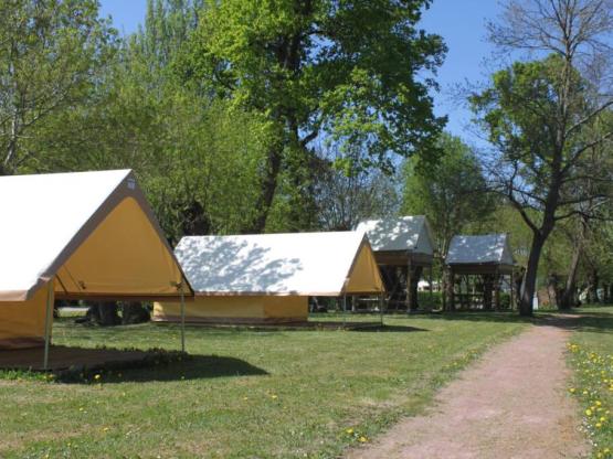 Tente Treck Standard 1 chambre (sans sanitaires ni cuisine / sans véhicule)