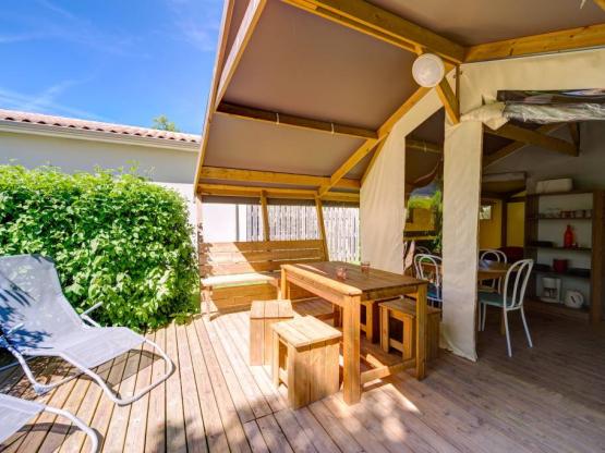 Ecolodge CONFORT 30m² (2 Zimmer) + überdachte Terrasse 8m² - ohne Sanitäranlagen